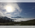 「雲海湧く石鎚山」の高画質壁紙