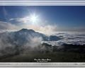 「雲海の霊峰」の高画質壁紙